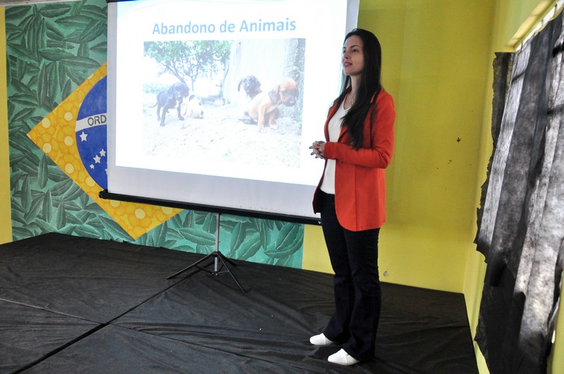 Prefeitura de Rio Negro realiza palestras sobre proteção animal em escolas