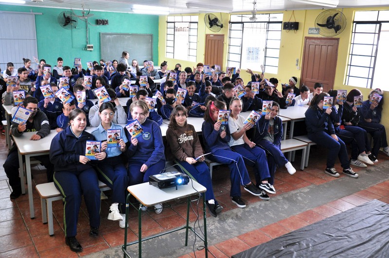 Prefeitura de Rio Negro realiza palestras sobre proteção animal em escolas