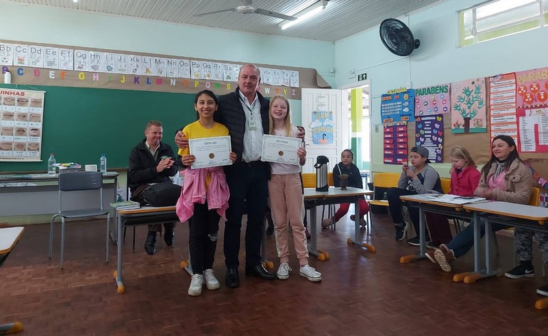 Escola José de Lima recebe a visita dos coordenadores do projeto Verde é Vida